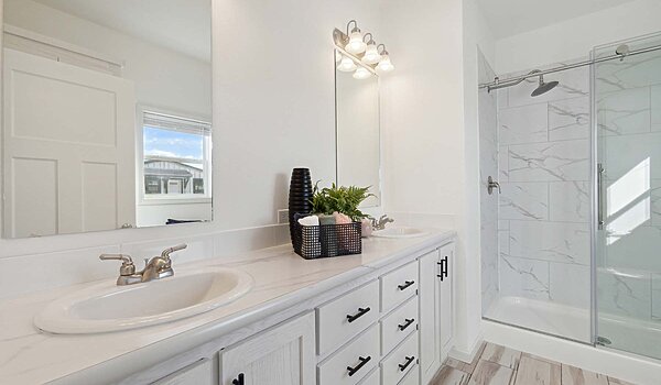 Enterprise / Nova-E Bathroom 140216