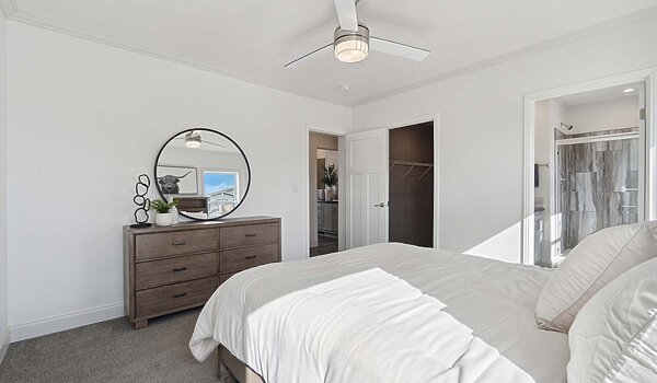 Enterprise / Orion-E Bedroom 140239
