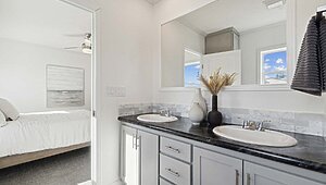 Enterprise / Orion-E Bathroom 140243