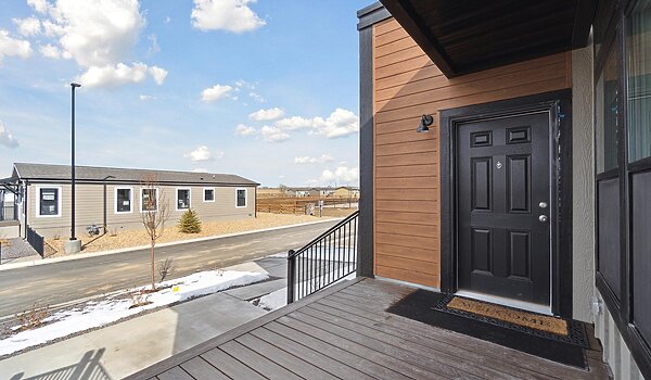 Lifestyle / Nova-L Exterior 140197