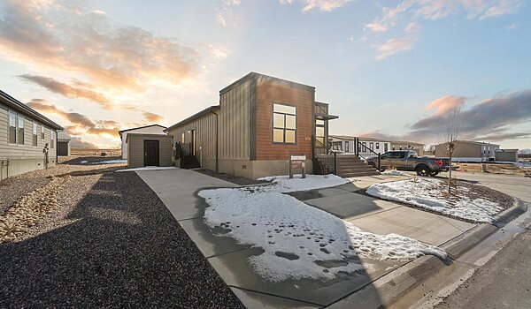 Lifestyle / Nova-L Exterior 140199