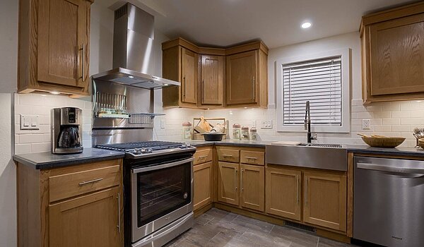 Developer / Mountain Hideaway Kitchen 140355