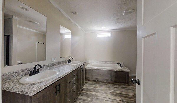 Foundation Limited / Collins 2856H32LM56 Interior 129152