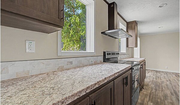 Foundation Limited / Collins 2856H32LM56 Interior 129980