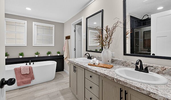 Foundation / Stagg Interior 121683