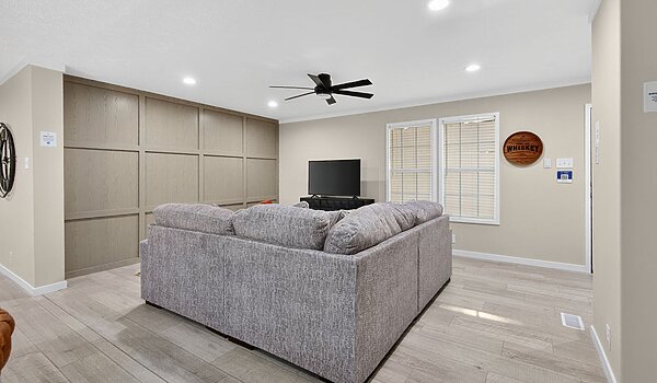 Foundation / Stagg Interior 121670