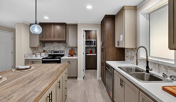 Foundation / Stagg Interior 121674