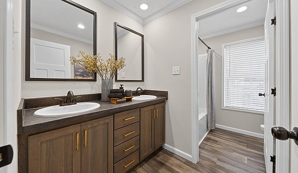 Foundation / McKenna Interior 127684