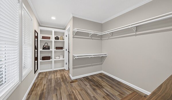 Foundation / McKenna Interior 127685