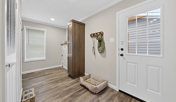 Foundation / McKenna Interior 127686