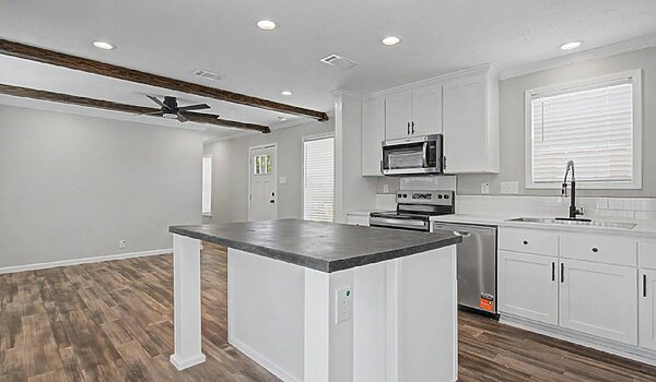 Foundation / Rainier 3.0 Interior 130213
