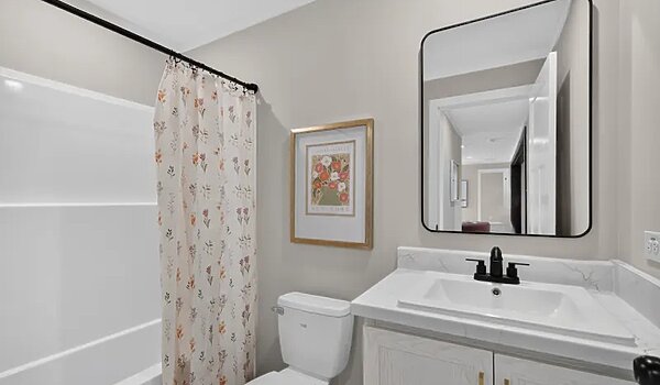 Highland / The Coach House Interior 133928