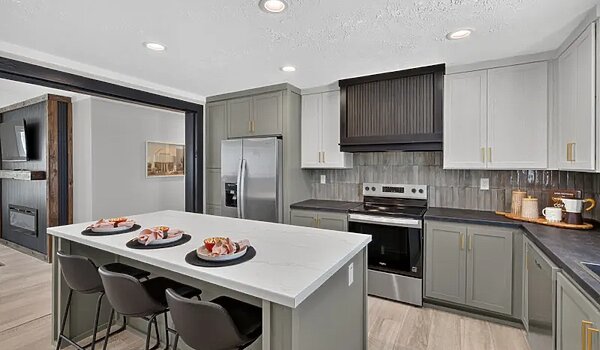 Highland / The Coach House Interior 133916