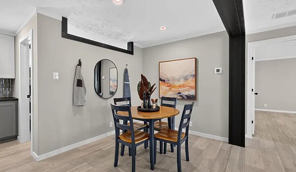 Highland / The Coach House Interior 133920