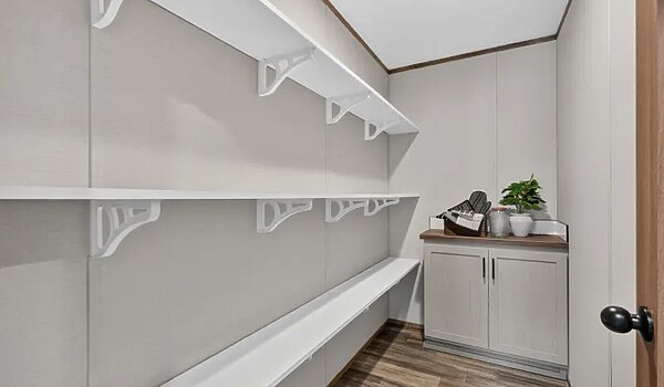 Highland / Meadowview Interior 133946