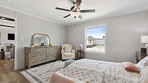 Redman Doublewides / RM2852A-2852H42A2A Bedroom 140686