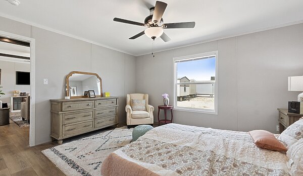 Redman Doublewides / RM2852A-2852H42A2A Bedroom 140686