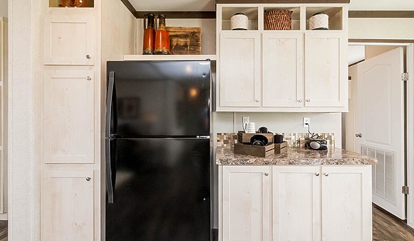 New Moon Doublewides / NM3248B Kitchen 33129