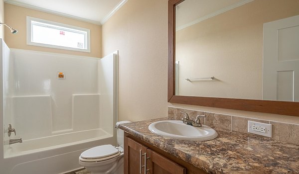 New Moon Doublewides / NM3248A Bathroom 37733