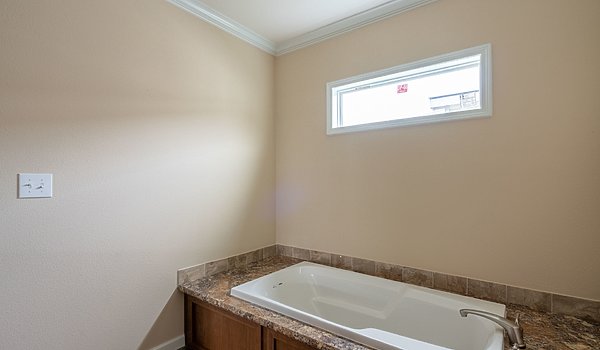 New Moon Doublewides / NM3248A Bathroom 37734