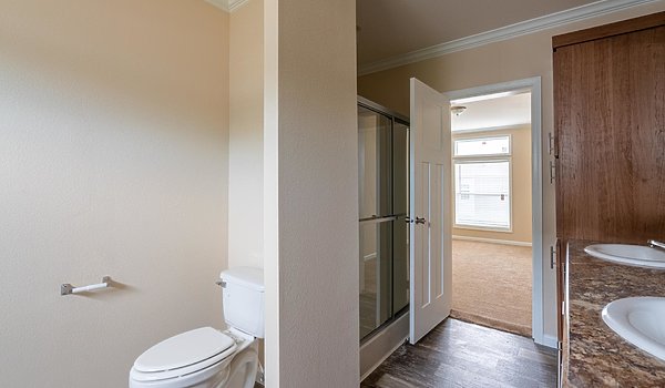 New Moon Doublewides / NM3248A Bathroom 37735