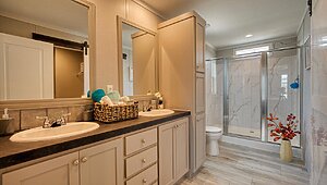 New Moon Doublewides / 3252H42A2E Bathroom 113076