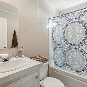 Redman Doublewides / RM2848B-2848H32170 Bathroom 113085