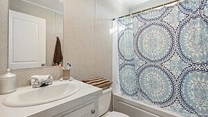 Redman Doublewides / RM2848B-2848H32170 Bathroom 113085