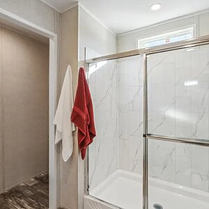 Redman Doublewides / RM2848B-2848H32170 Bathroom 113087