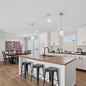 Redman Doublewides / RM3276A-3276H42496 Interior 126868