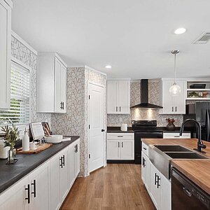 Redman Doublewides / RM3276A-3276H42496 Interior 126869