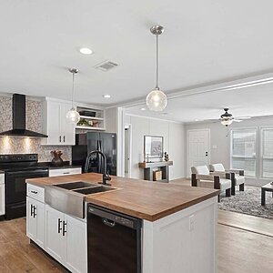 Redman Doublewides / RM3276A-3276H42496 Interior 126870