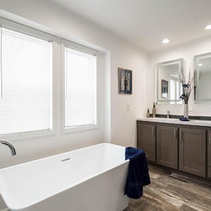 Catena / R10 Bathroom 29213