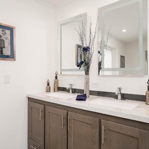 Catena / R10 Bathroom 29217