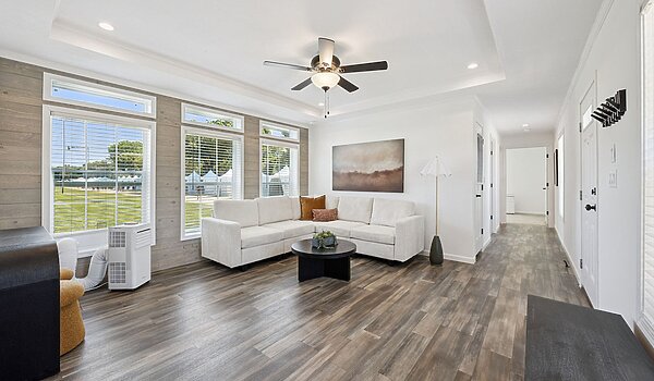Northwood / L27615 Interior 128006