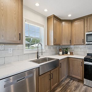 Northwood / L27615 Interior 128008
