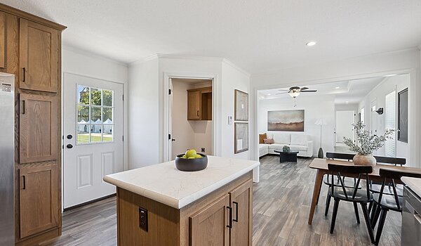 Northwood / L27615 Interior 128010