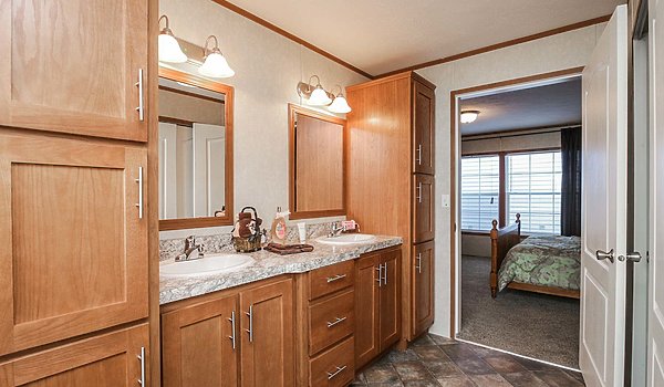 New Moon Sectional / A-46029 Bathroom 29965