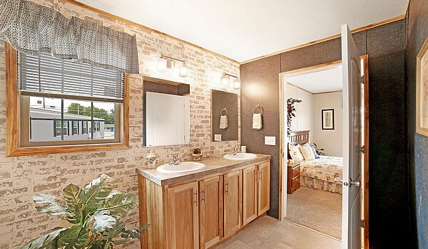Northwood / A25606 Interior 128036