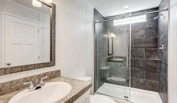 Northwood / L27619 Interior 128001