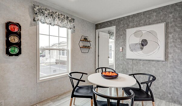 Northwood / 1676H32193 Interior 127959