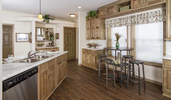 Genesis Series / The Charlevoix Kitchen 12108