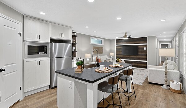 Paramount Singlewide / Westbrook 1676H32107 Interior 122046