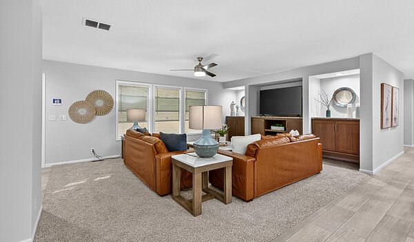 Paramount Sectional / Odyssey 3260H32394 Interior 122080