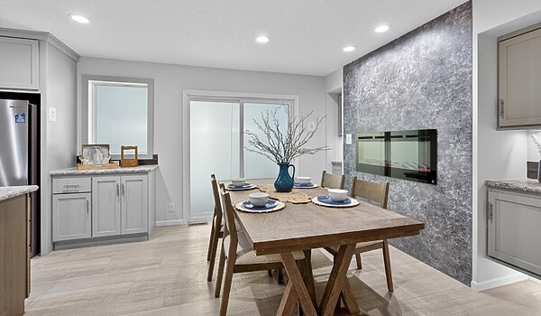 Paramount Sectional / Odyssey 3260H32394 Interior 122086