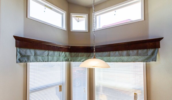 McKenzie / 12341P Interior 15805