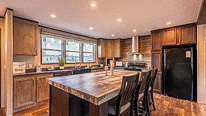 Signature / The Lakeview Kitchen 49682