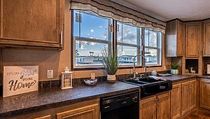 Signature / The Lakeview Kitchen 49684
