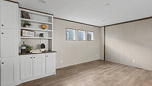 MiYO / Essence 35MYO16763BH Interior 121905