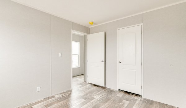 Foundation / The Frontier Bedroom 25556